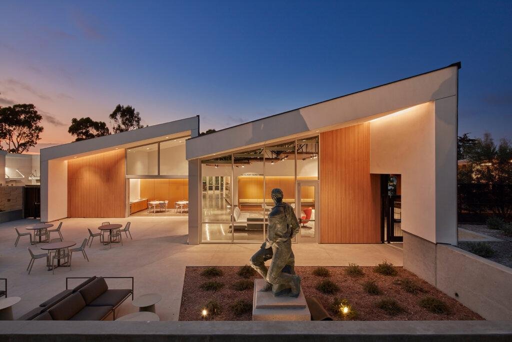 CSULB_Anna_W_Ngai_Alumni_Center_JFAK_Architects